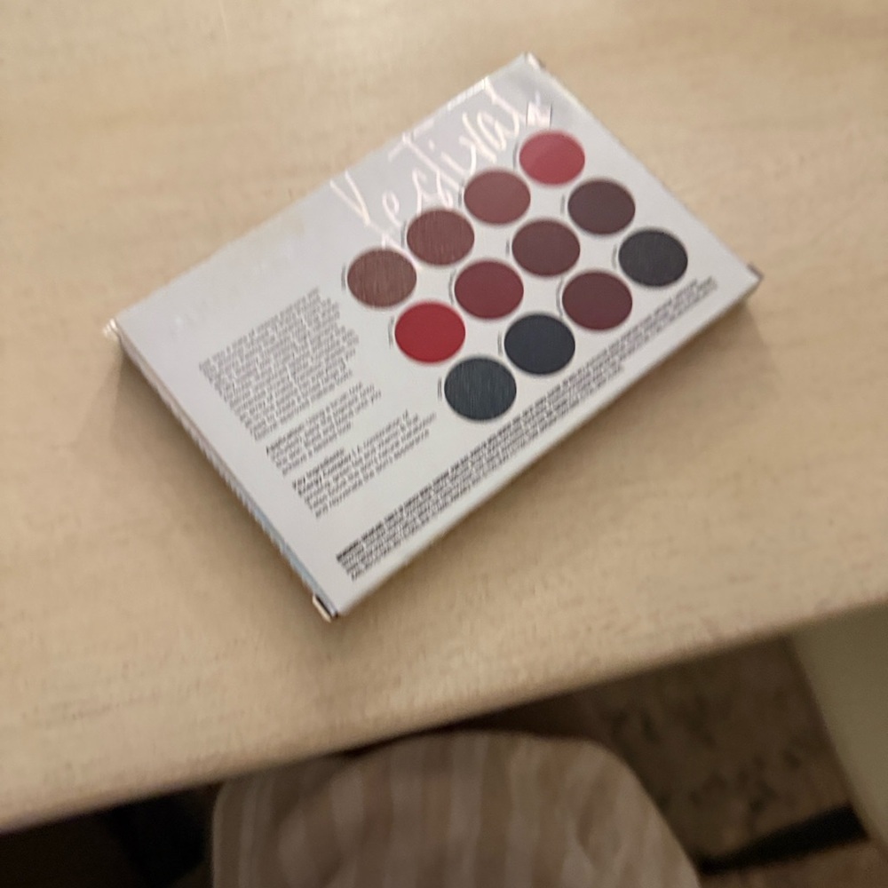 PÜR Festival 2.0 12- Pressed Pigments Palette - Picture 2 of 8